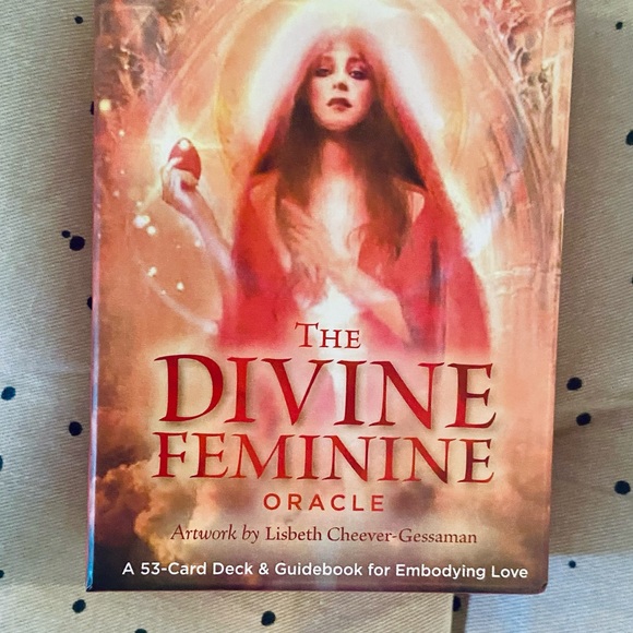 The Divine Feminine Oracle card deck - Picture 9 of 9